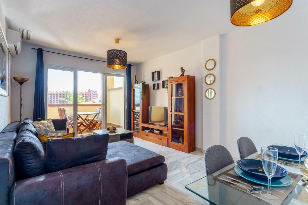 בנאלמדנה Spacious Beachfront Flat With Sea Views And Private Indoor Parking מראה חיצוני תמונה